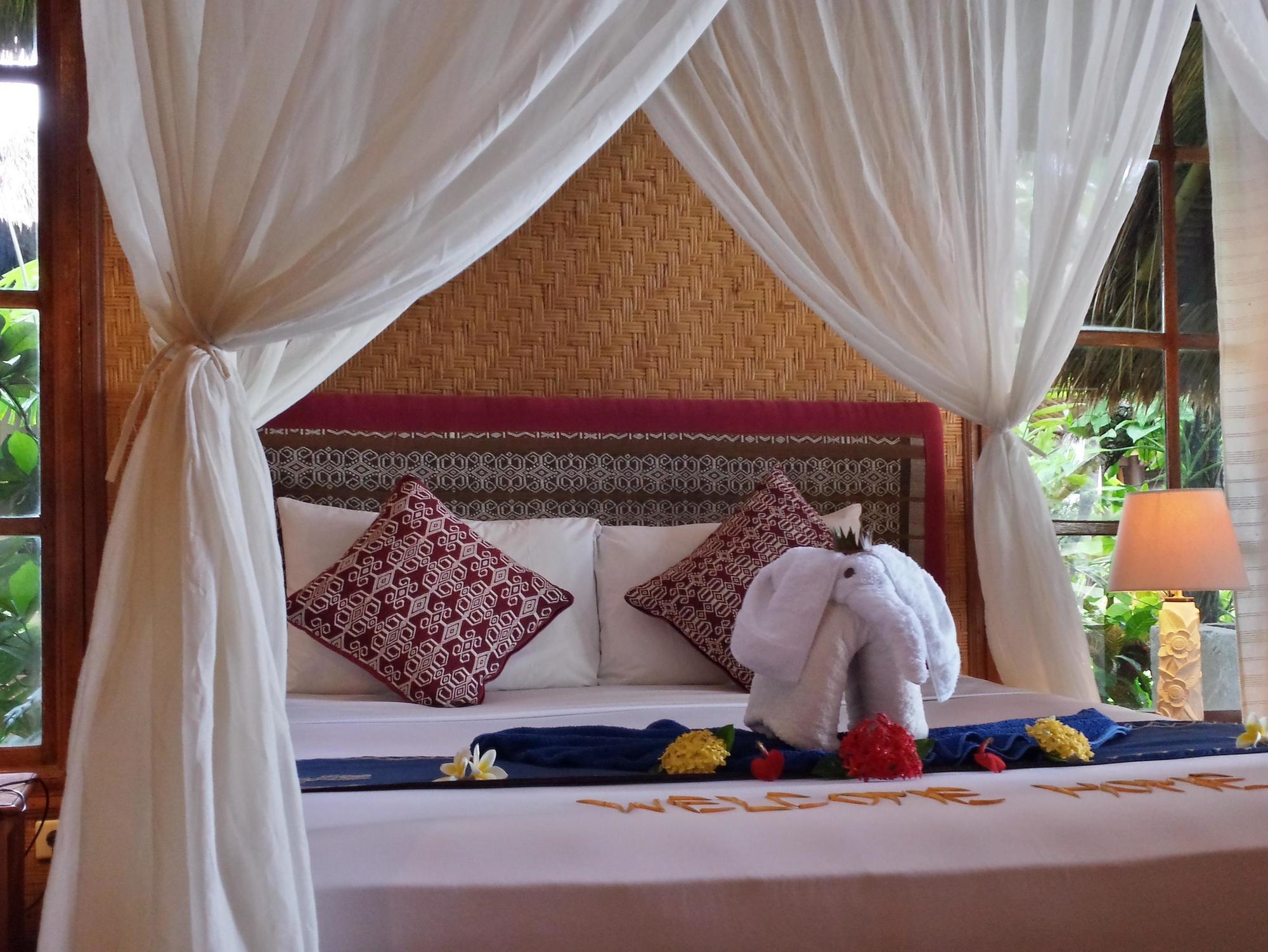 Santai Hotel Amed Extérieur photo